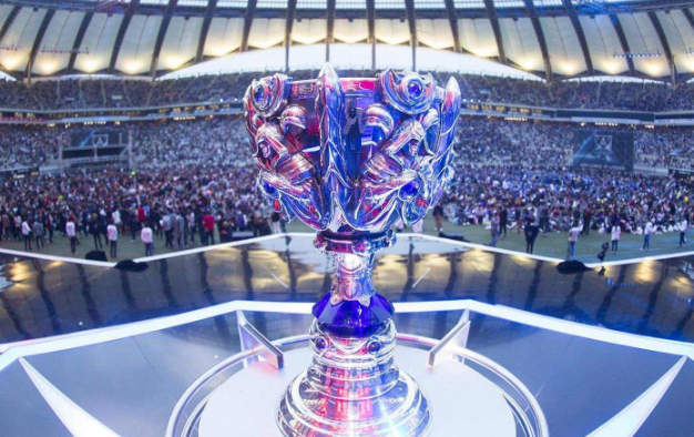 LNG Esports 官方： XiaoPeng 加入团队担任助理教练