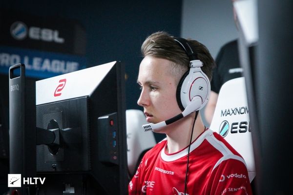 WBG赛后群访Easyhoon：BP选队伍选手玩的好的英雄就可以了